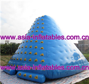 Blue Inflatable Water Rock Climbing Wall for Seashore