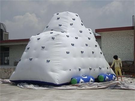 Inflatable Climbing Iceberg