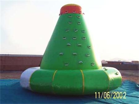 Inflatable Climbing Iceberg