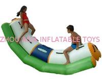 High Density 0.9mm High Dtrength PVC Inflatable Water Totter Popular in Kids and Adults