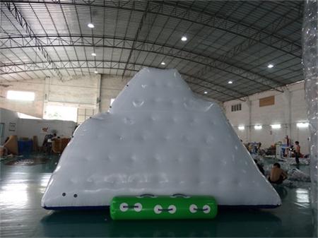 Inflatable Climbing Iceberg